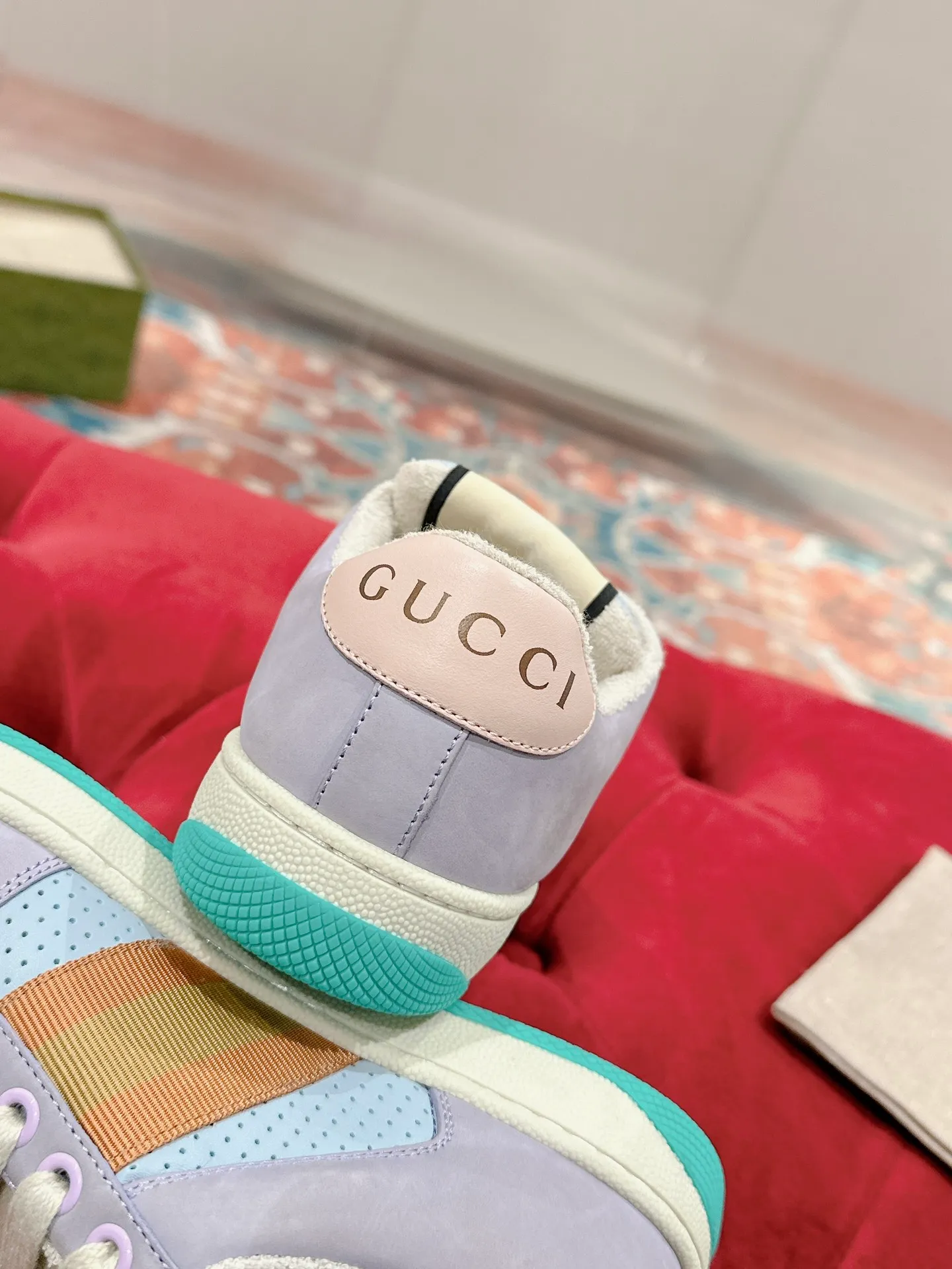 👟👟Ex-factory price 560👟👟 Men ➕10 Gucci————Purchase version GG series distressed dirty shoes-hot style is coming! 9 times out of 10 sales, you will definitely get the money. Ready stock! Spot goods! Spot goods! New colors added - the ultimate version on the market! Purchase the original version and develop it... fabric, material, outsole, and details can be compared at will! Open-mold Swarovski one-to-one replica rhinestone chain...Metal cherry pendant...Metal double G crystal cylindrical mark...Gucci original customized narrow webbing...Super flash series - flash diamond chain. The cherry decoration is detachable and can be changed into two to match with each other to show your personality. Exclusive color-brushed cowhide fabric. Hand-made distressed is very textured and has a sense of luxury! The details of the workmanship can be seen in the drawings, and no line is missed. The original terry cloth is delicate, soft and more comfortable and breathable. The privately stamped two-color original TPU outsole (lower layer is wider and the upper layer is narrower). Matching packaging⭐️ Size: Female 35-40 Male 39-44 (Female 41 Male 45 customized)